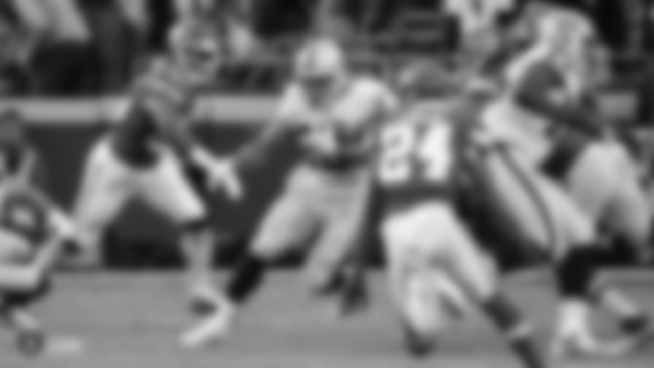 Oakland Raiders running back Doug Martin (28) during the Oakland Raiders regular season game against the Kansas City Chiefs at Arrowhead Stadium, Sunday, December 30, 2018, in Kansas City, Missouri. The Oakland Raiders lost 35-3.