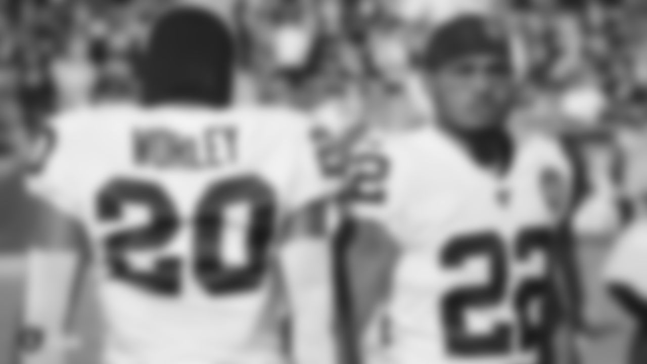 The Raiders on the sideline before the regular season game against the Los Angeles Chargers at ROKiT Field at Dignity Health Sports Park.