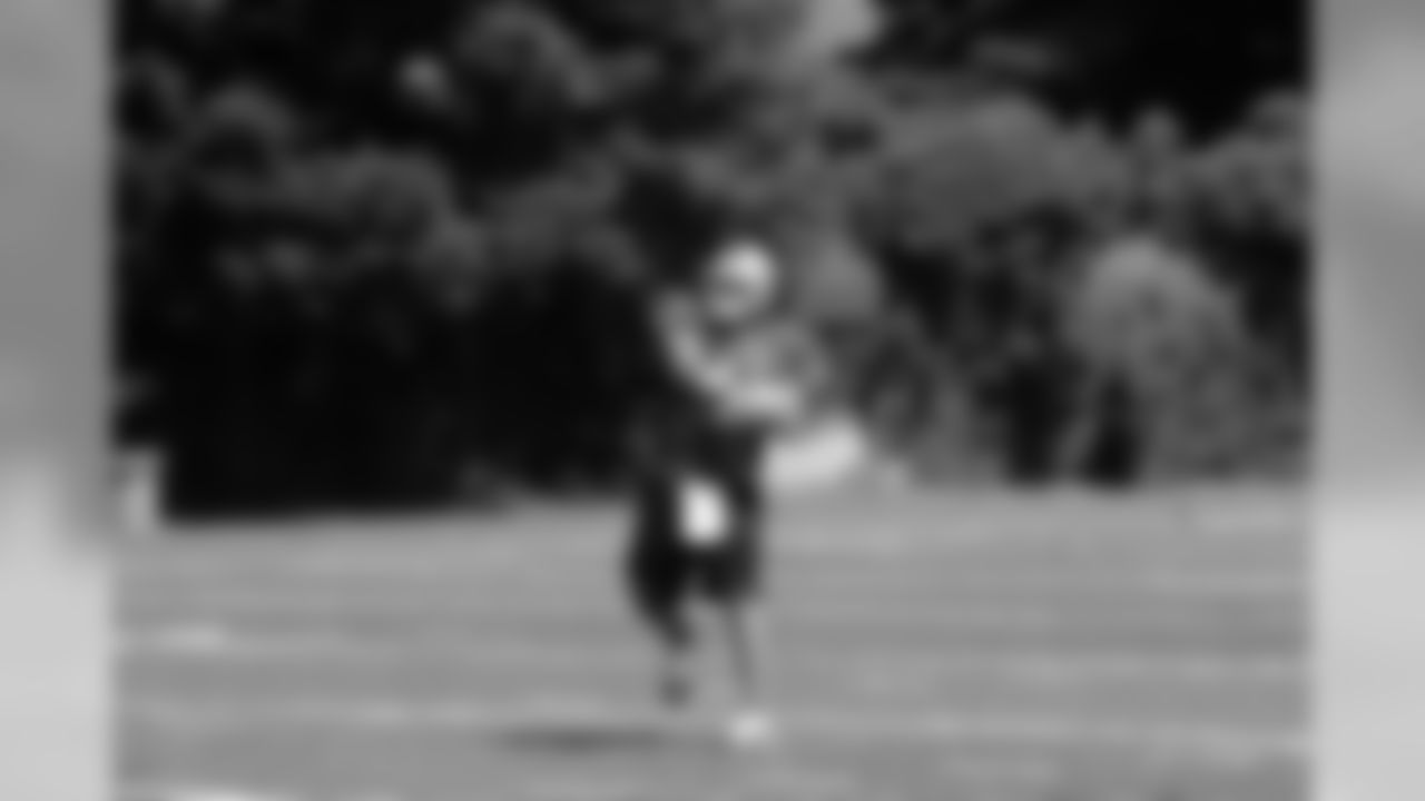 QB Kyle Boller throws a pass.