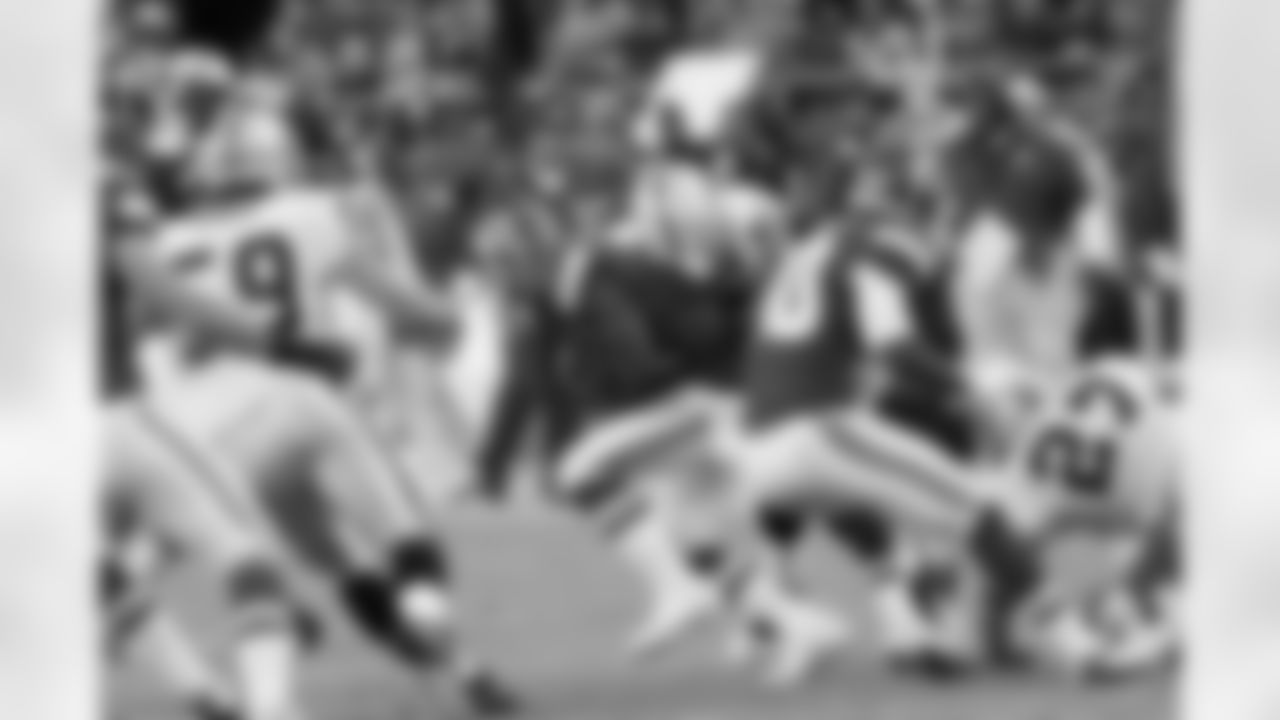 The Raiders special teams make the tackle.