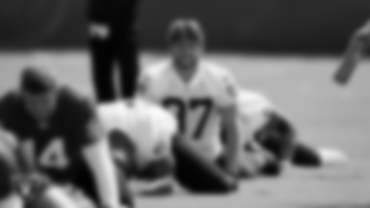 Las Vegas Raiders tight end Foster Moreau (87) during Day Two of 2022 Veteran Minicamp.