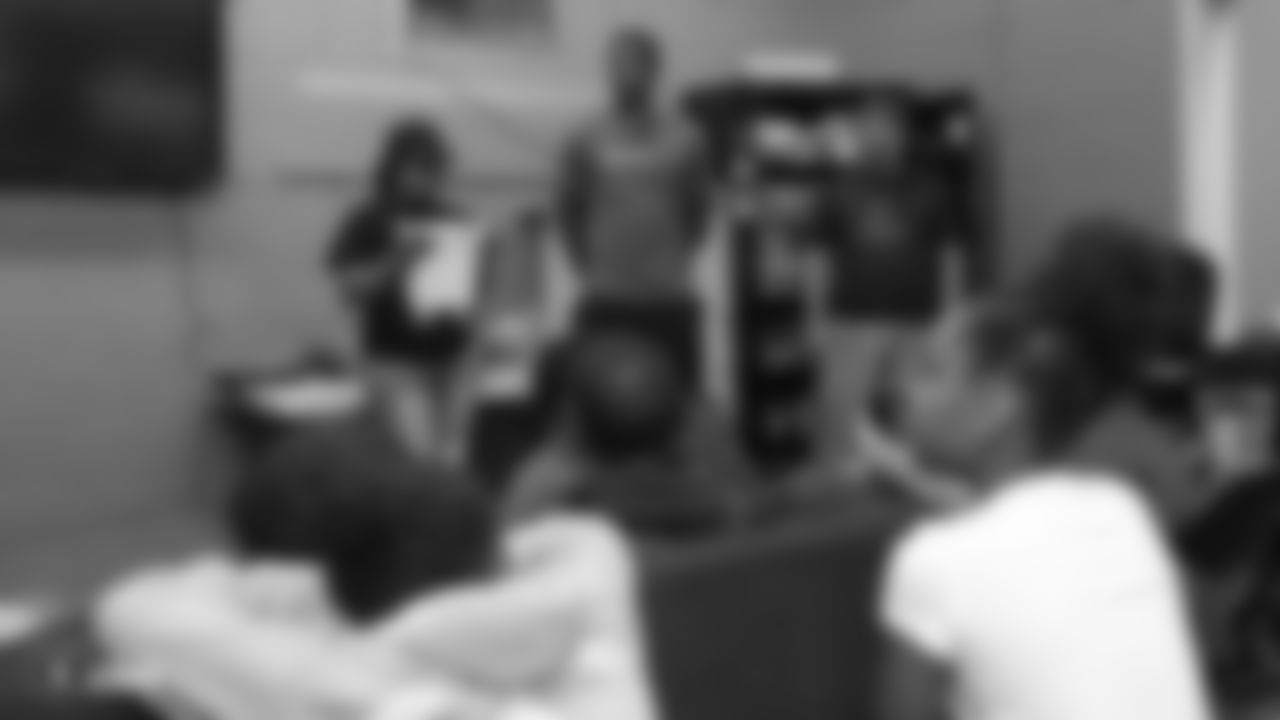 Oakland Raiders cornerback Rashaan Melvin (22) and Chef Tom of Out of the Cave visit the Boys & Girls Club of Oakland to speak to members about the importance of staying in school, Tuesday, September 25, 2018, in Oakland, California.