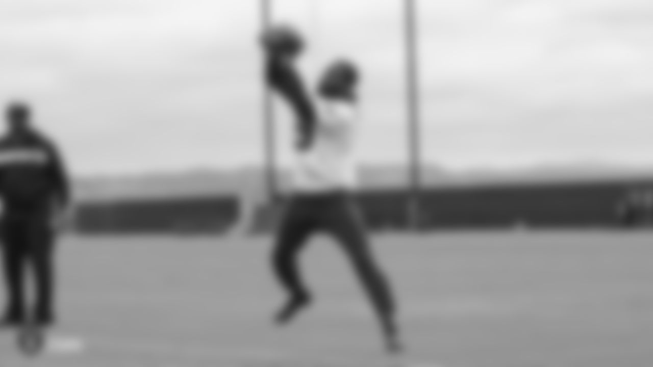 Raiders wide receiver J.J. Nelson (15) at a workout during phase two of the offseason program at the Raiders Practice Facility in Alameda, Calif.