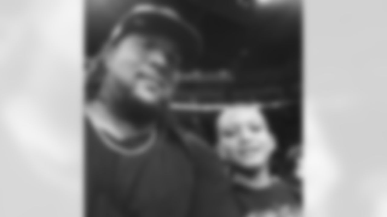 OL Donald Penn