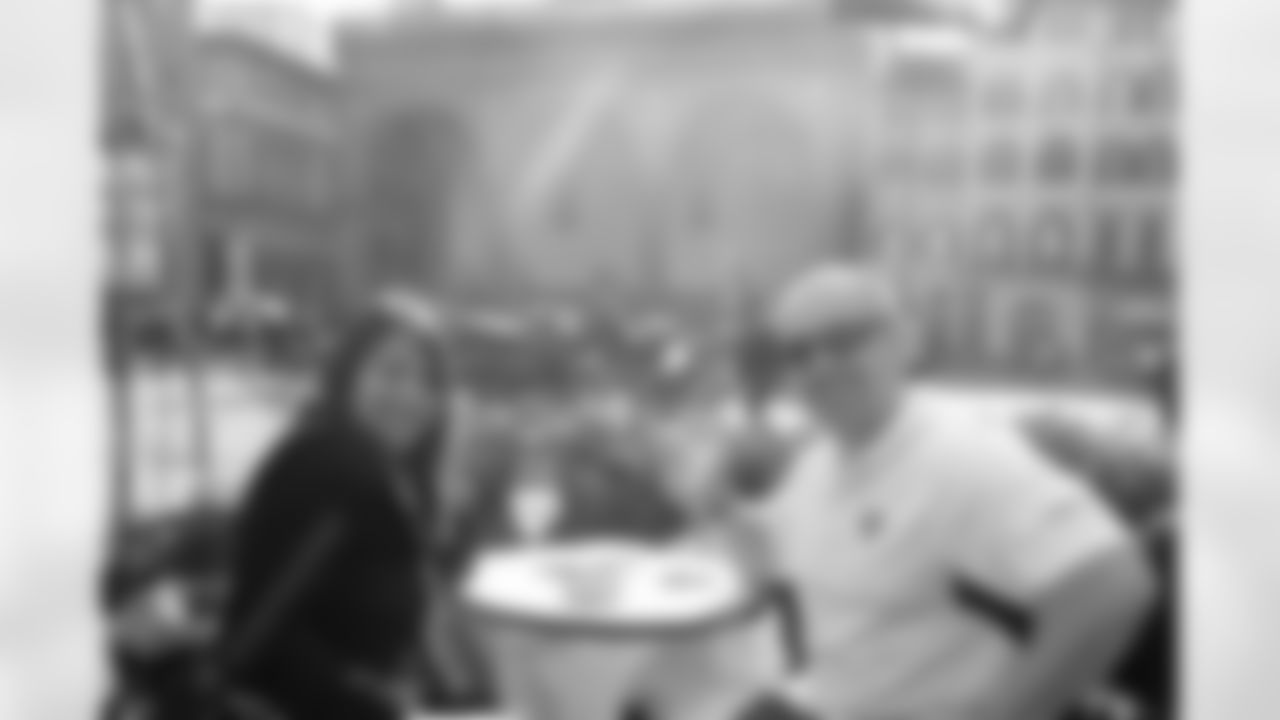 David and Anita in the main square of Florence, Italy