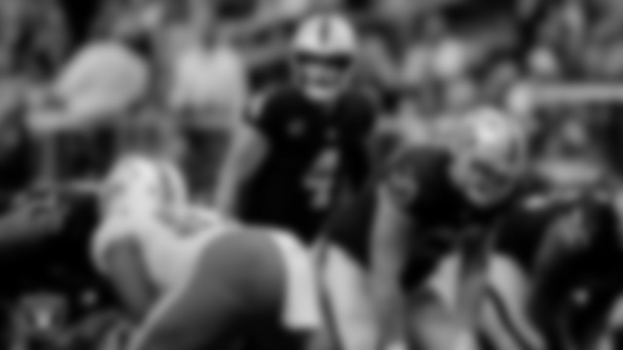 Las Vegas Raiders quarterback Derek Carr (4) during the regular season home game against the Miami Dolphins.