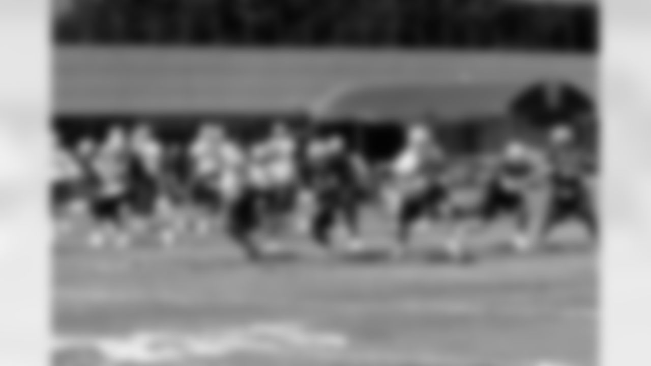 The Raiders participate in a special teams drill.