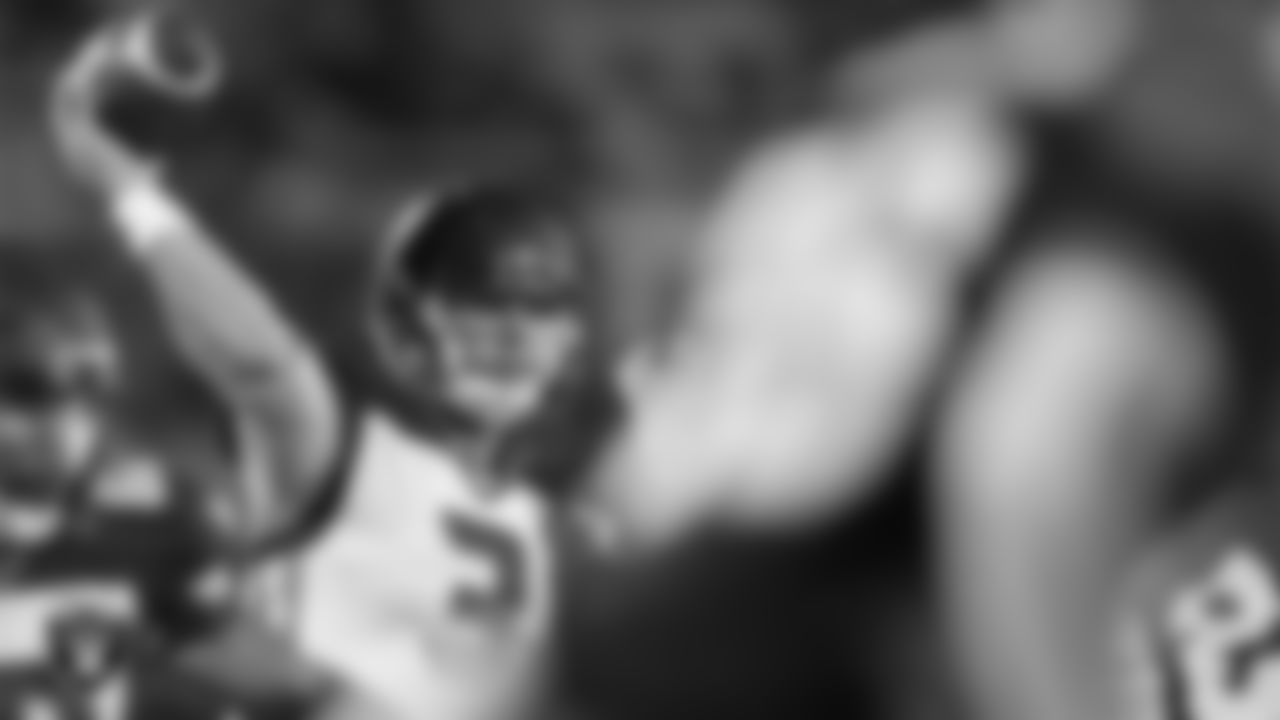 QB Garrett Gilbert
Previous teams: St. Louis Rams (2014), New England Patriots (2014–2015), Detroit Lions (2015), Oakland Raiders (2015–2016), Carolina Panthers (2017–2018), Orlando Apollos (2019), Cleveland Browns (2019–2020), Dallas Cowboys (2020), New England Patriots (2021), Washington Football Team (2021)