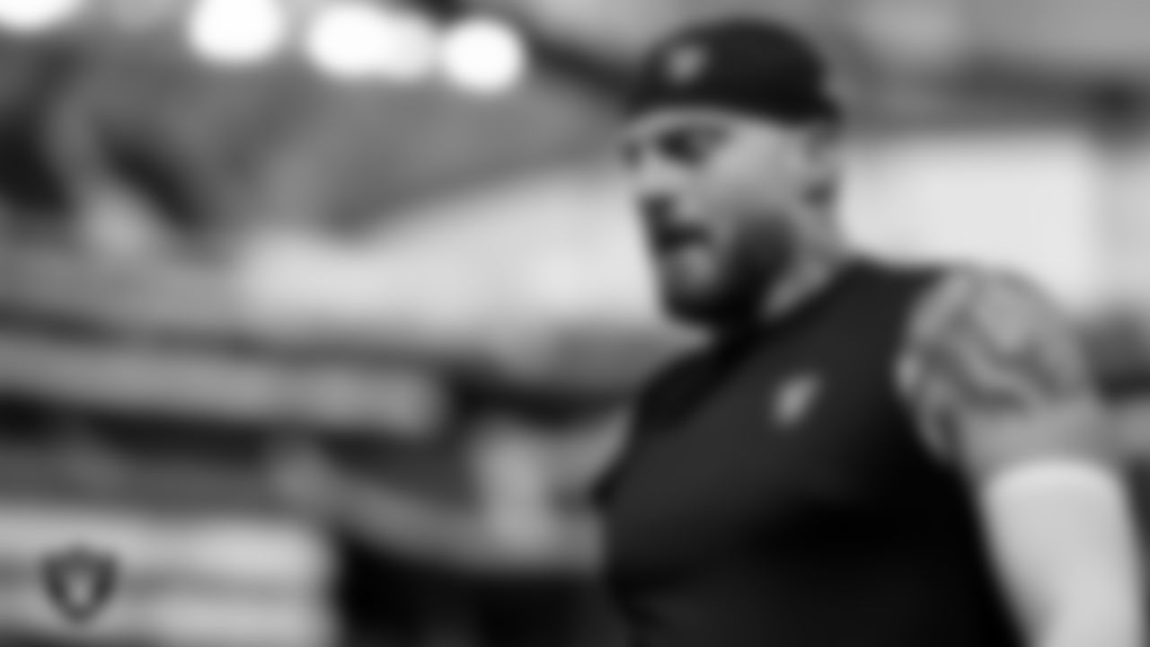 Las Vegas Raiders defensive end Maxx Crosby (98) warming up before the regular season away game against the Los Angeles Chargers at SoFi Stadium.