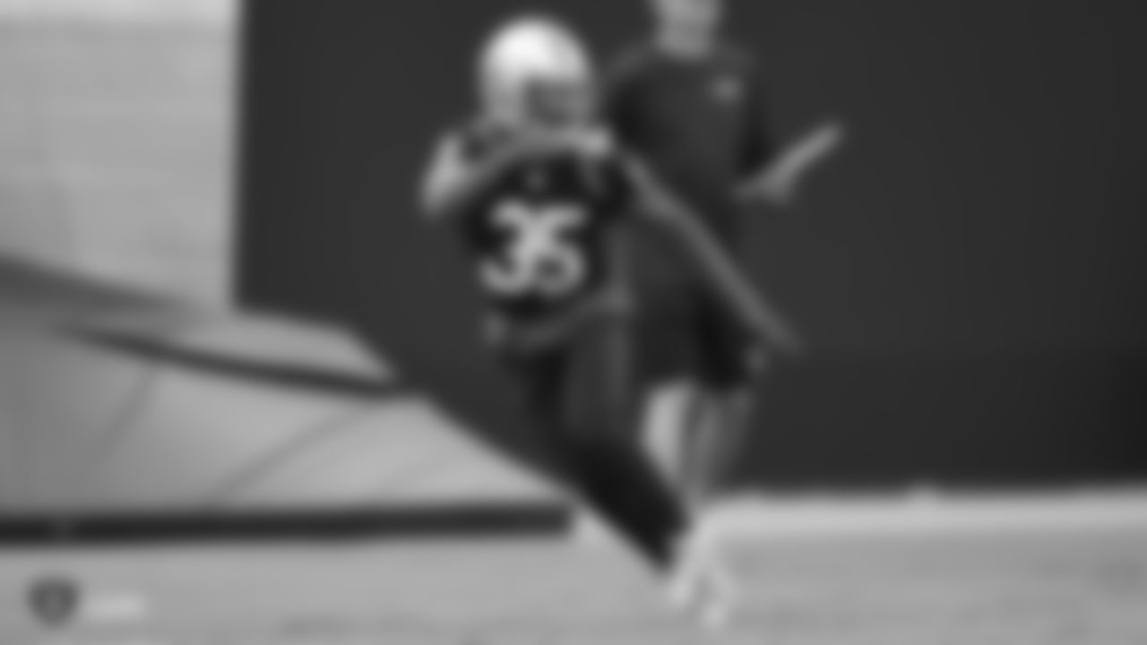 Raiders safety Curtis Riley (35) on the field for practice.