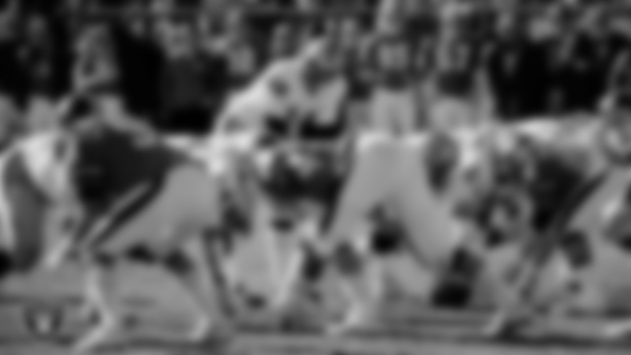 Ken Stabler appeared in 130 games with 96 starts and completed 1,486 of 2,481 pass attempts for 19,078 yards and 150 TDs. He was named NFL MVP and AP First Team All-Pro in 1974. Stabler was selected to five Pro Bowls and led the Raiders to five straight AFC title game appearances and a Super Bowl championship – Super Bowl XI after the 1976 season. Stabler was enshrined in the Pro Football Hall of Fame in 2016.