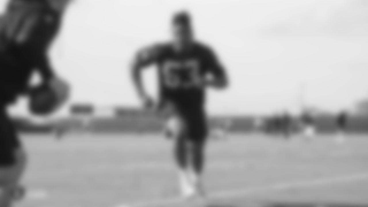 Raiders linebacker Jason Cabinda (53) at a workout during phase two of the offseason program at the Raiders Practice Facility, in Alameda, Calif.