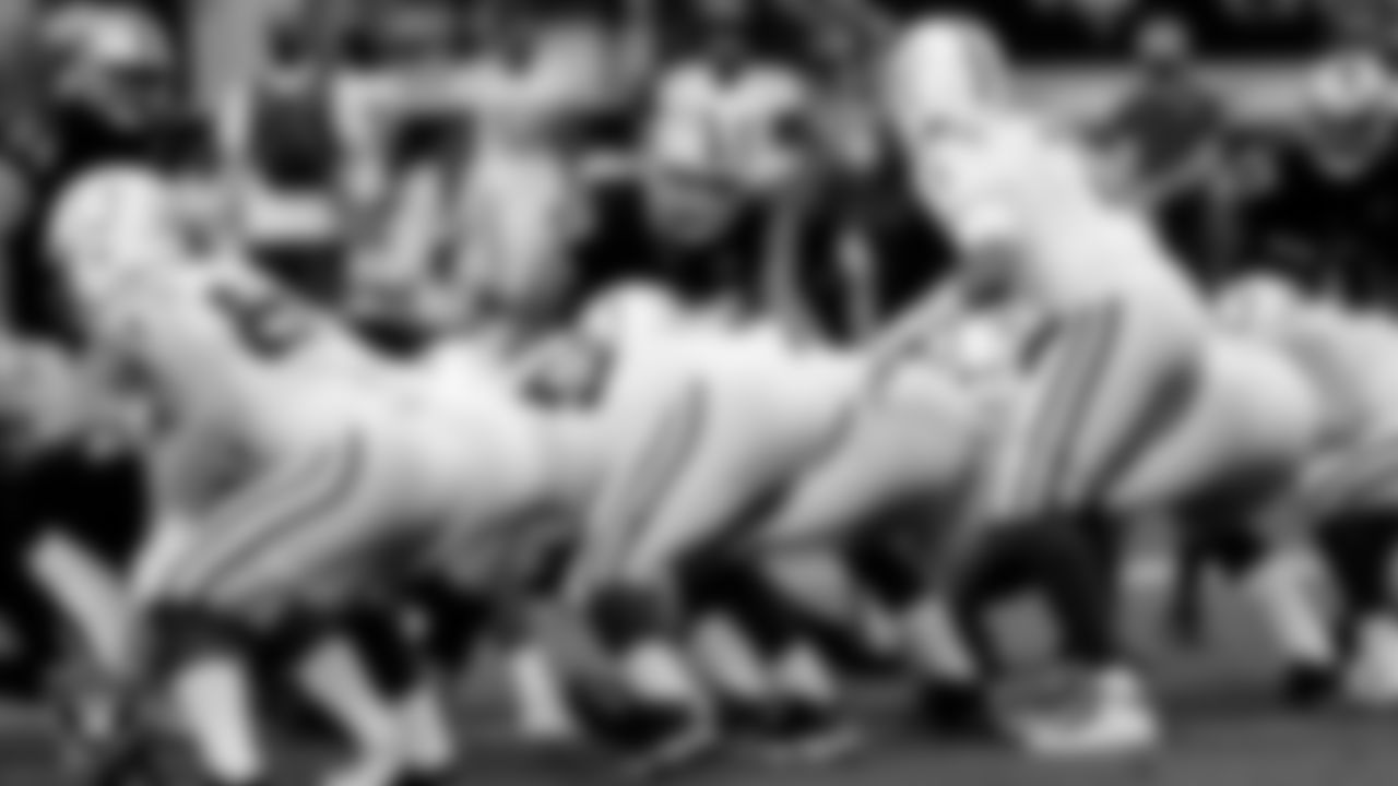 Las Vegas Raiders defensive end Maxx Crosby (98) during the regular season game against the Indianapolis Colts at Allegiant Stadium.