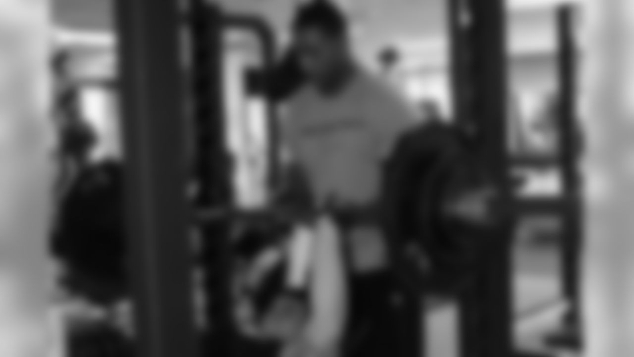 WR Nick Miller gets in some bench presses.