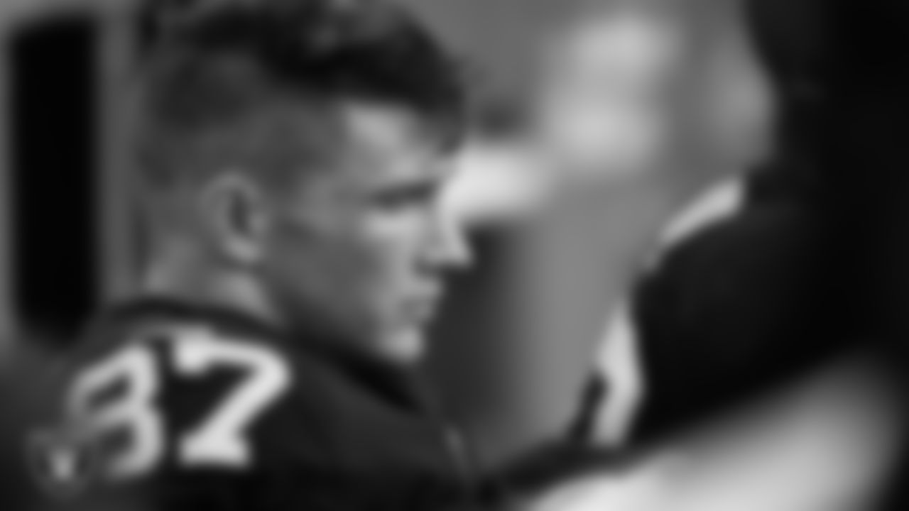 Las Vegas Raiders tight end Foster Moreau (87) on the bench during the regular season home game against the Indianapolis Colts at Allegiant Stadium.