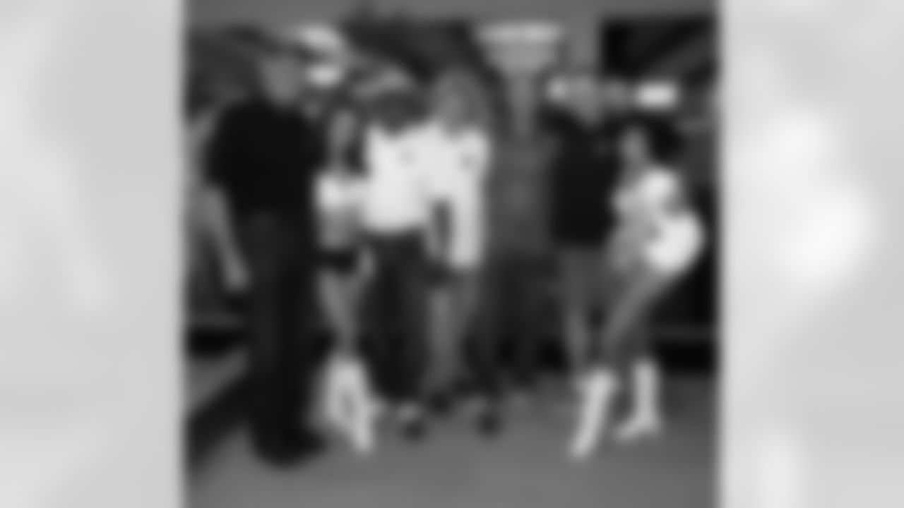 Art Thoms, Raiderette Cassie, Cliff Branch, Vance Mueller and Raiderette Alyssa