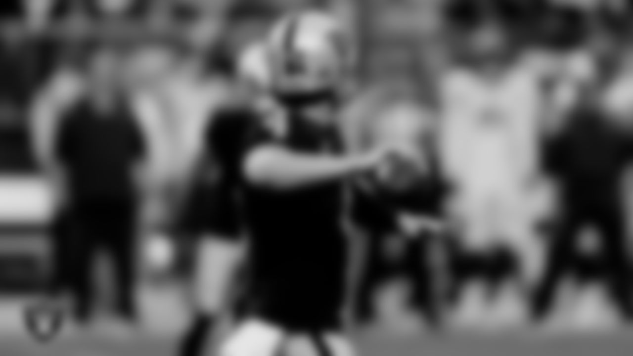 Las Vegas Raiders quarterback Derek Carr (4) during the regular season home game against the Denver Broncos.
