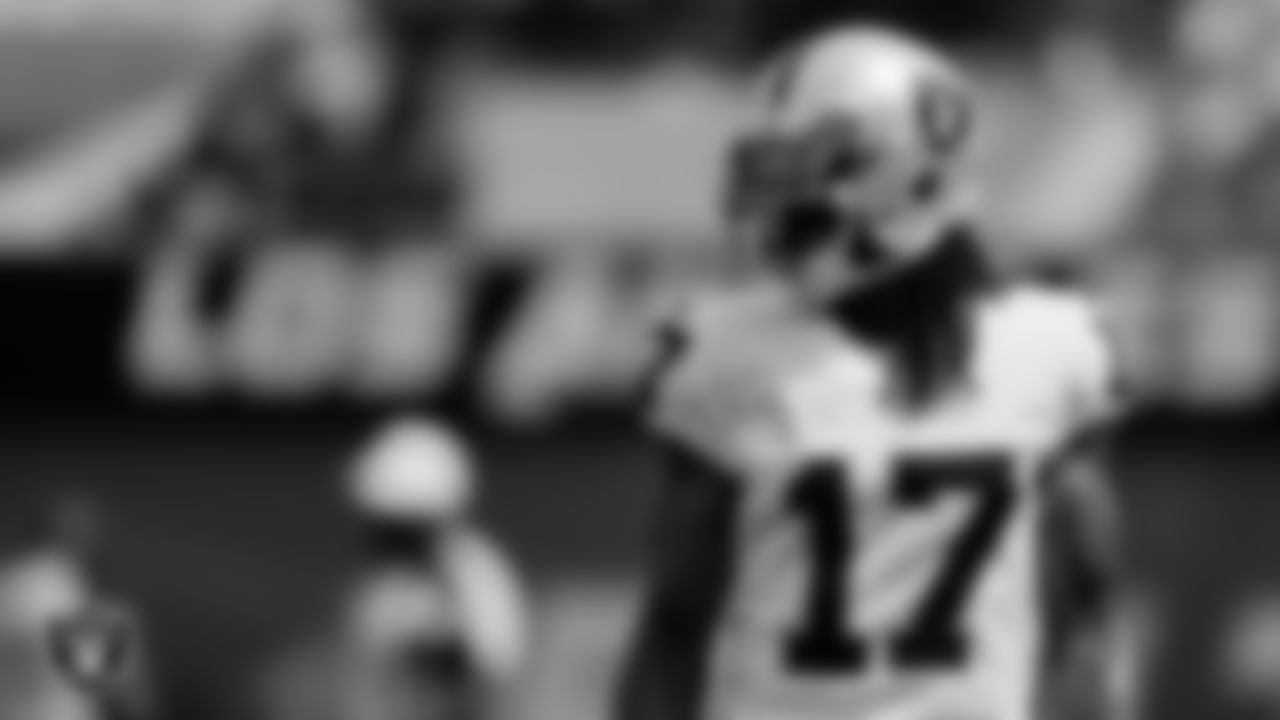 Las Vegas Raiders wide receiver Davante Adams (17) during the regular season away game against the Los Angeles Chargers at SoFi Stadium.