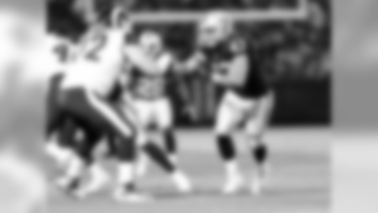 LB/DE James Cowser