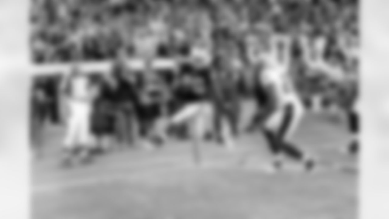 RB Taiwan Jones crosses the goal line for his first TD.