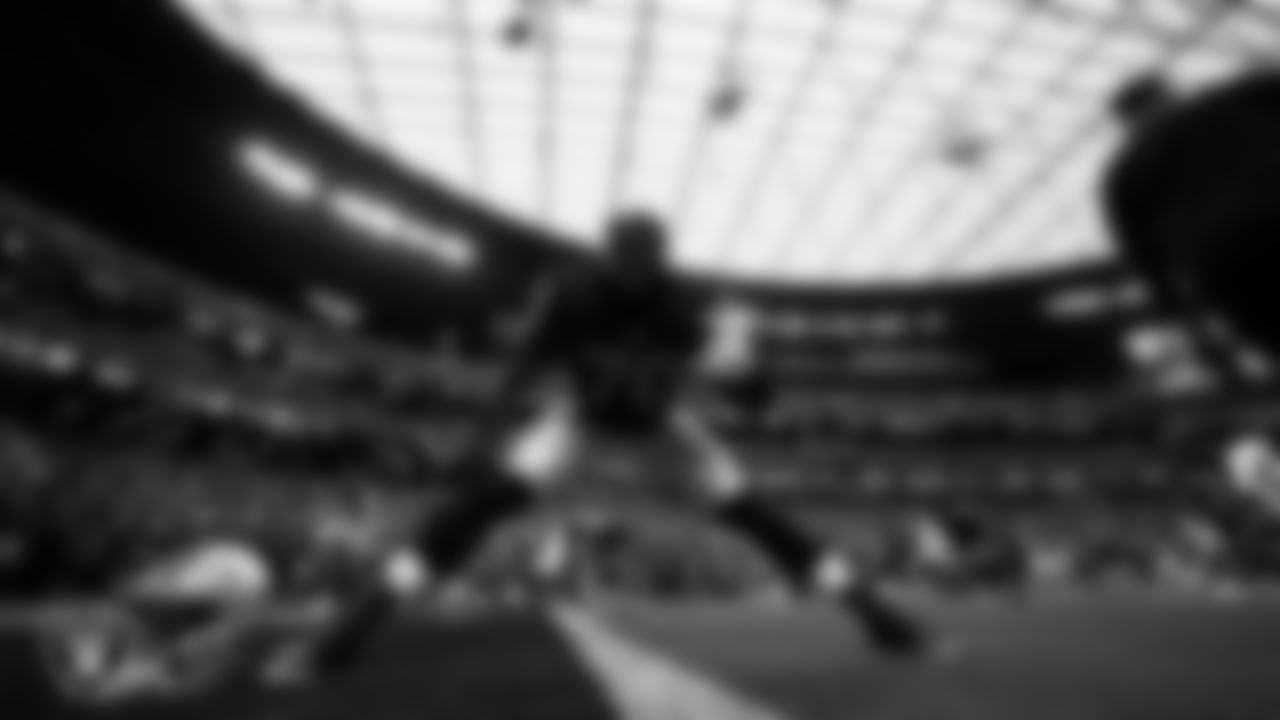Las Vegas Raiders tackle Alex Leatherwood (70) warming up before the preseason home game against the Seattle Seahawks at Allegiant Stadium.