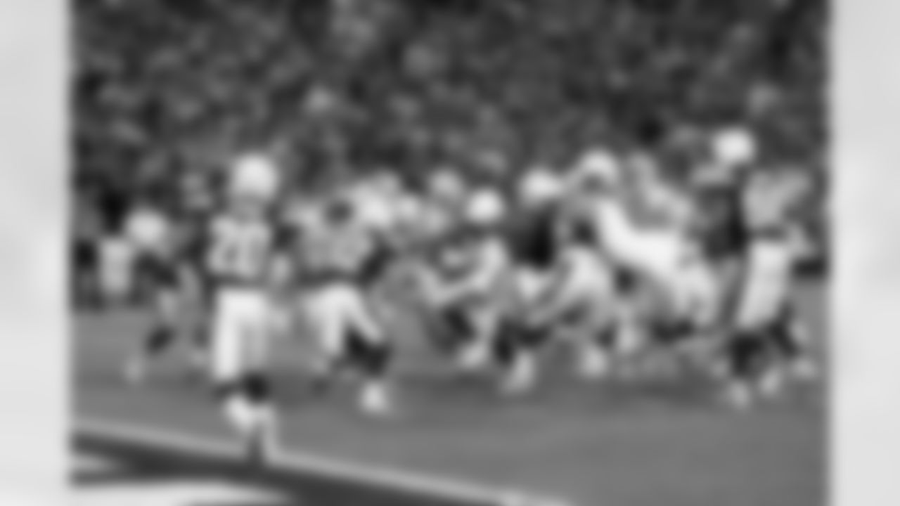 FB Marcel Reece rushes to the 2-yard line to set up the RB Michael Bush touchdown.