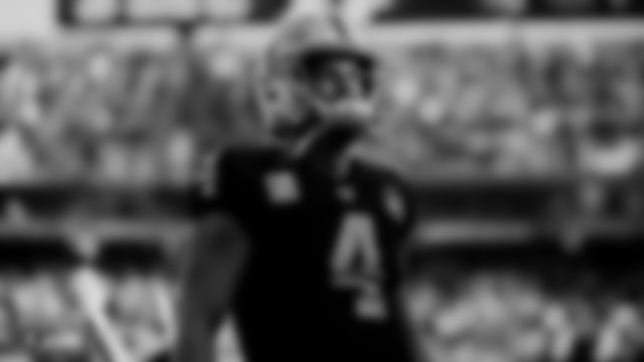 Raiders quarterback Derek Carr (4) during the regular season game against the Cincinnati Bengals.