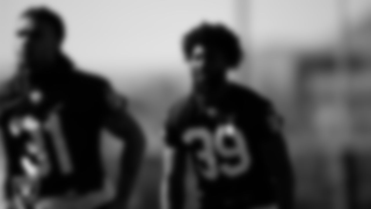 Las Vegas Raiders cornerback Nate Hobbs (39) at a workout during phase two of the offseason program.