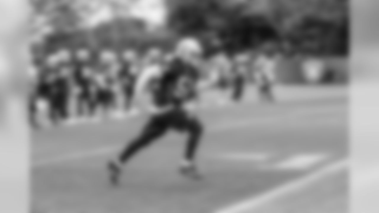 LB Ben Heeney