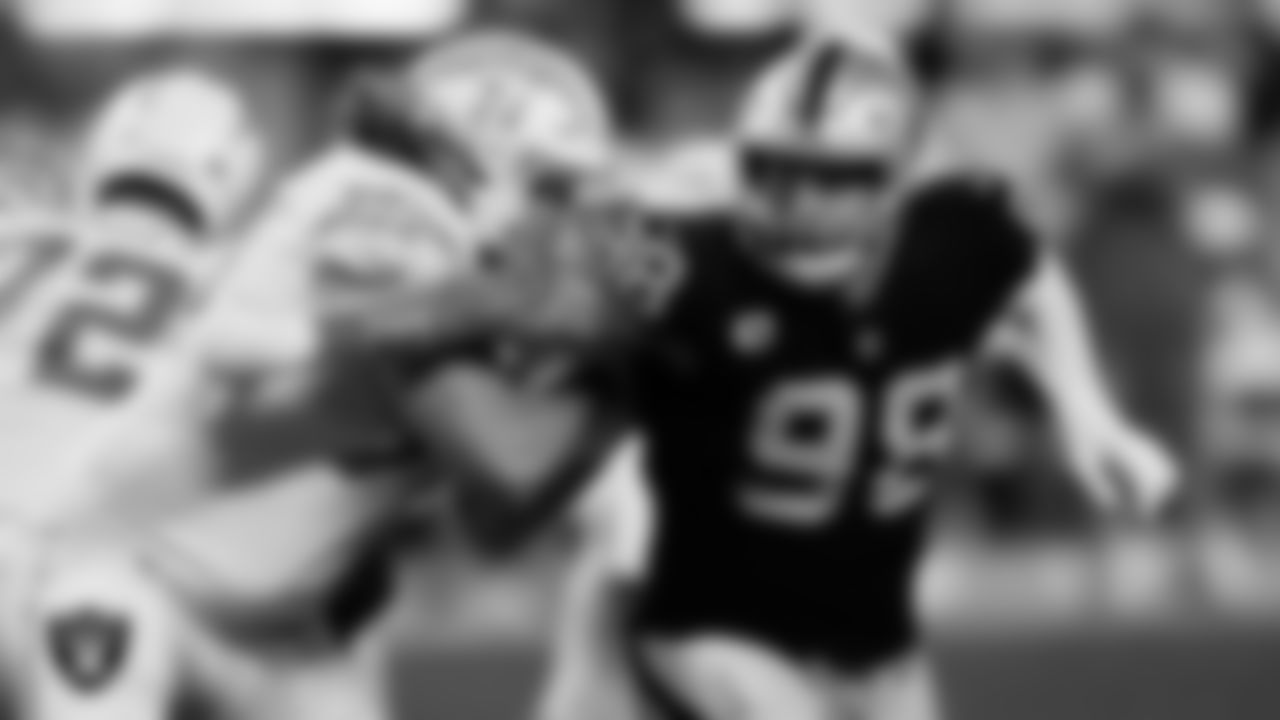 Las Vegas Raiders defensive end Maxx Crosby (98) rushes the quarterback during the regular season home game against the Los Angeles Chargers.
