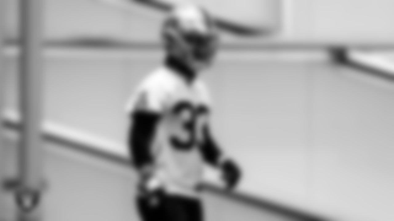 Las Vegas Raiders defensive back Rashaan Gaulden (33) during practice.