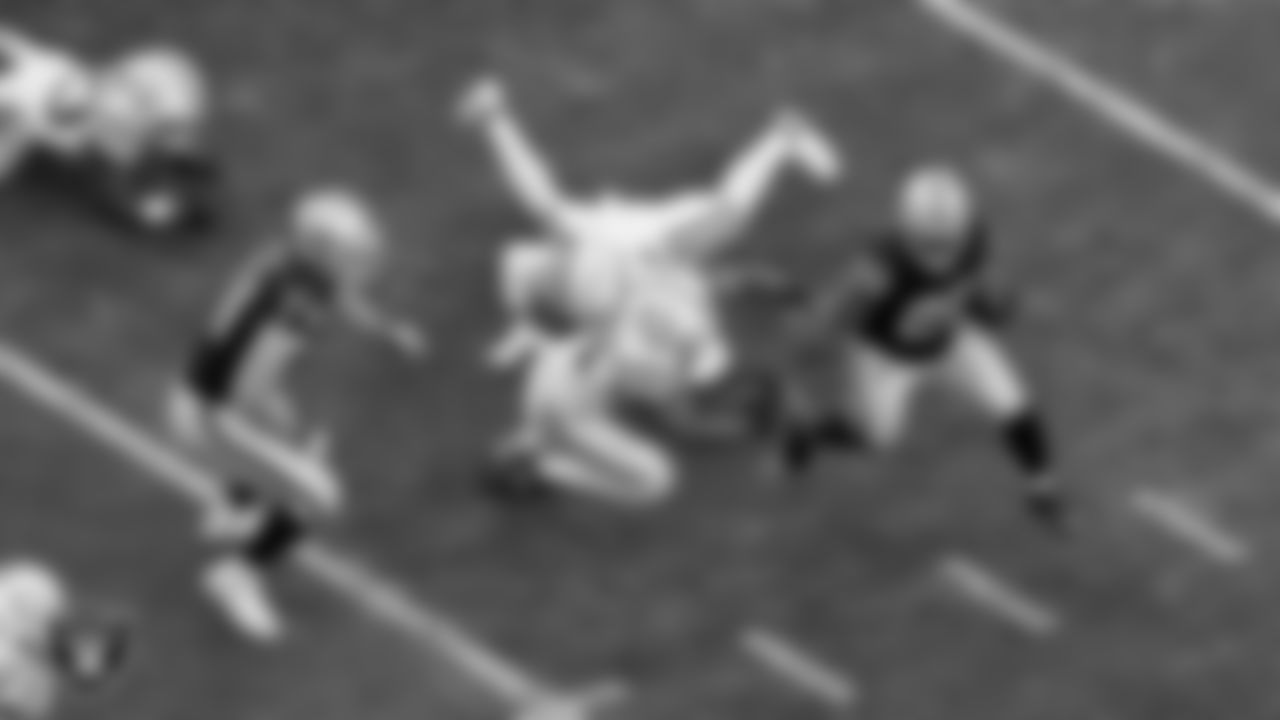 Las Vegas Raiders running back Josh Jacobs (28) during the regular season home game against the Indianapolis Colts at Allegiant Stadium.