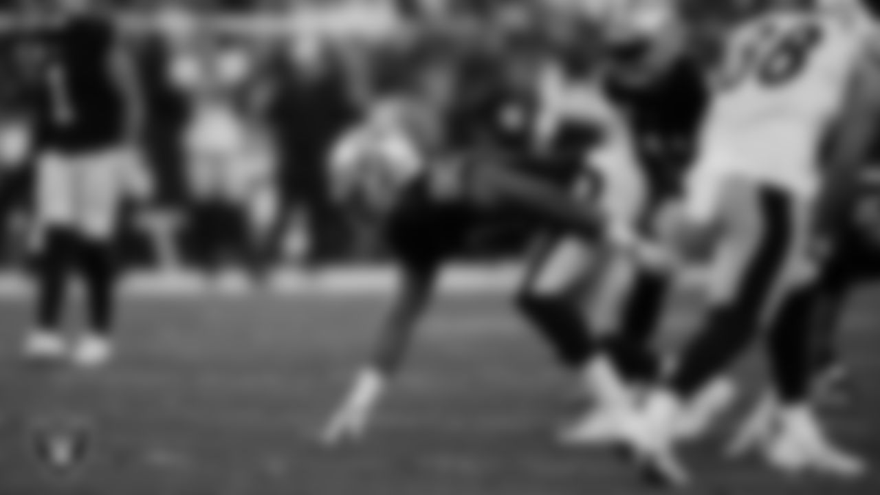 Las Vegas Raiders defensive lineman Jerry Tillery (90) lines up before the snap during the regular season home game against the Pittsburgh Steelers at Allegiant Stadium.