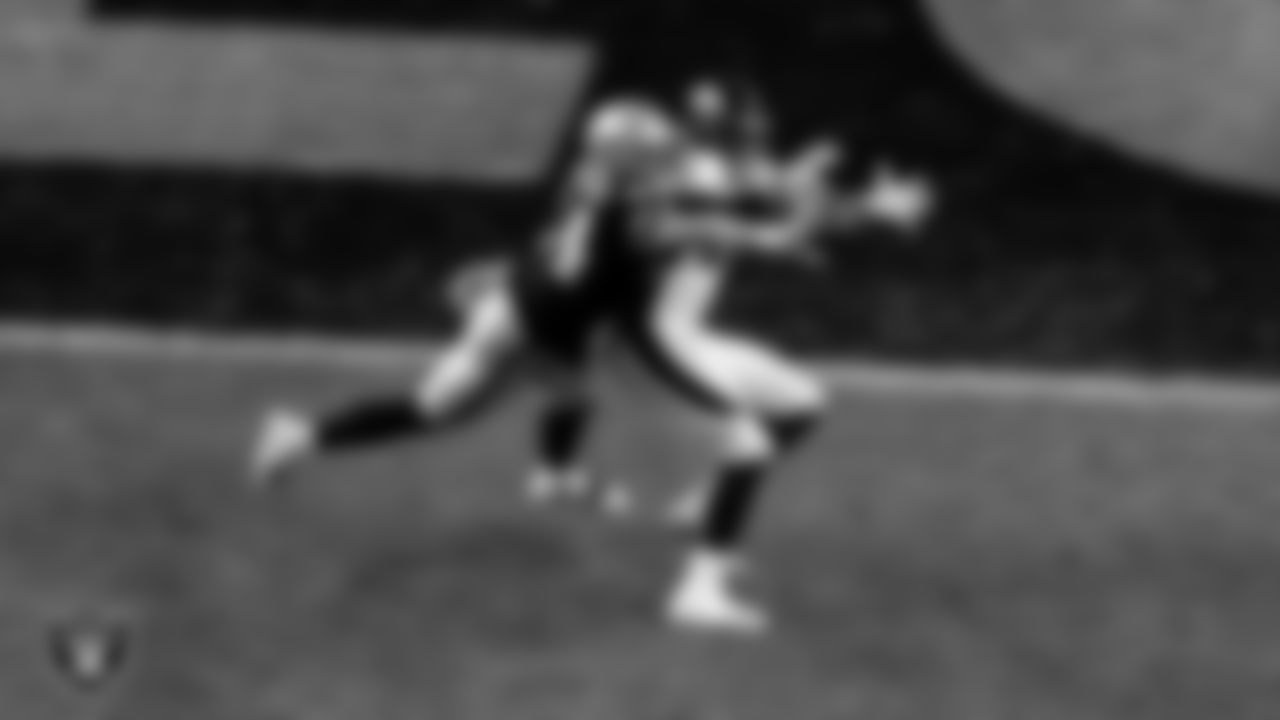 Las Vegas Raiders linebacker Nick Kwiatkoski (44) breaks up a pass during the regular season home game against the Denver Broncos.