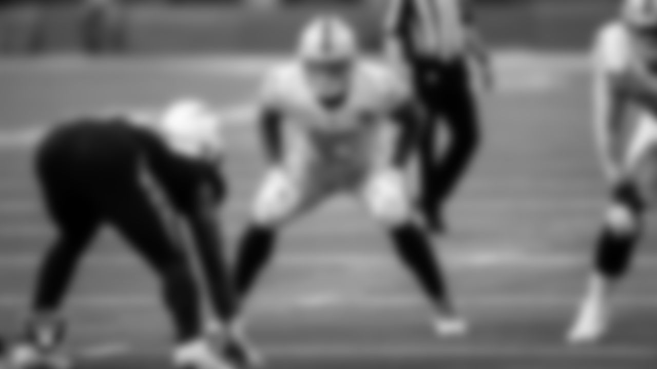 Las Vegas Raiders tight end Darren Waller (83) lines up before the snap during the regular season away game against the Los Angeles Chargers.