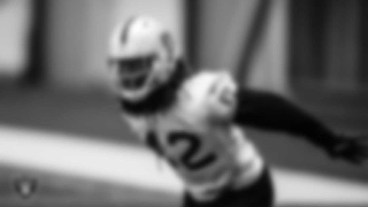 Las Vegas Raiders linebacker Cory Littleton (42) during practice.