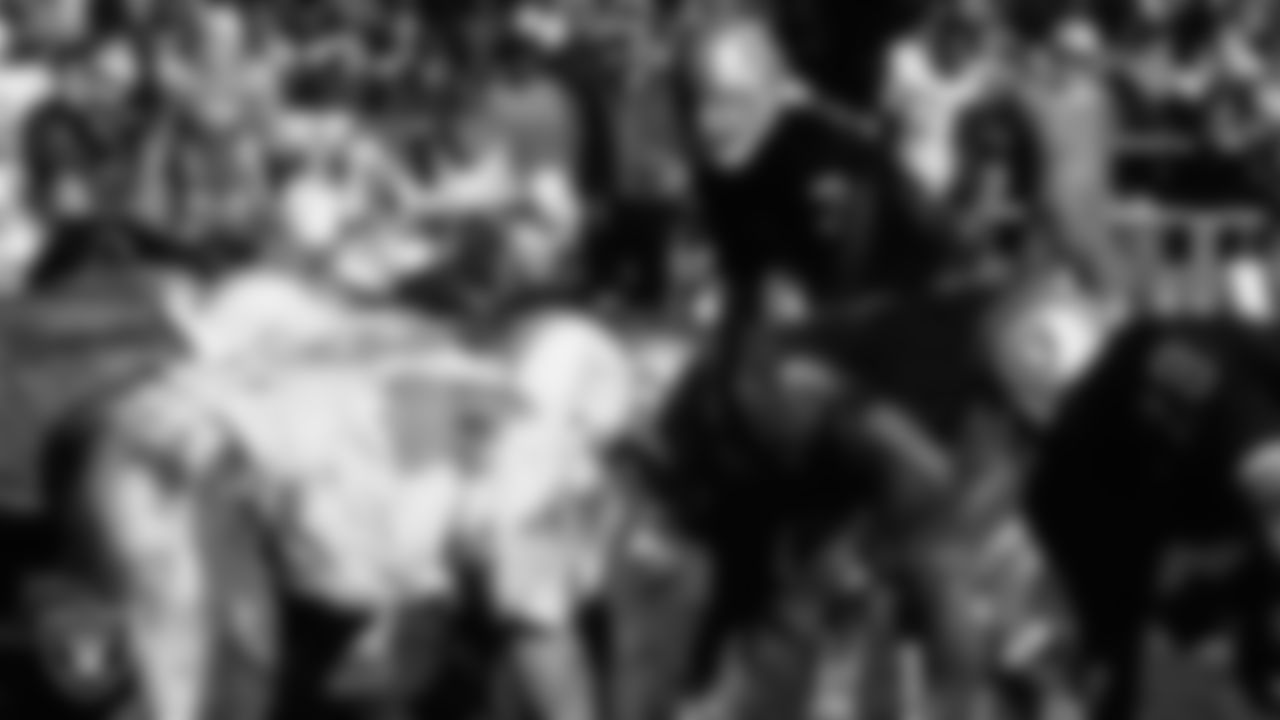 Daryle Lamonica joined the Raiders in 1967 and played with the team for eight seasons. During his time in the Silver and Black, Lamonica threw 1,138 passes for 16,655 yards and 148 touchdowns. He was named AFL MVP in 1967 and 1969 and was selected to the 1970 and 1972 Pro Bowl.