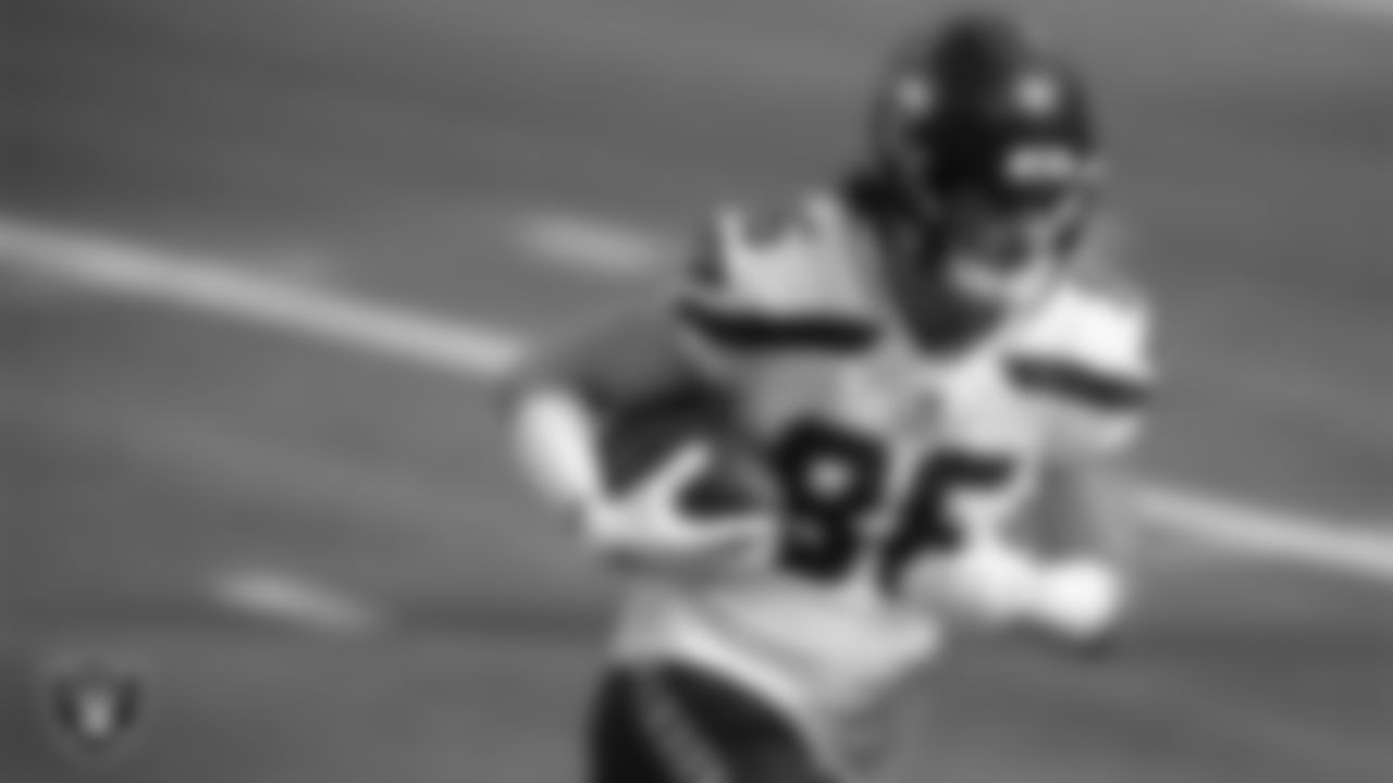 TE Jacob Hollister
Previous teams: New England Patriots (2017–2018), Seattle Seahawks (2019–2020), Buffalo Bills (2021), Jacksonville Jaguars (2021)