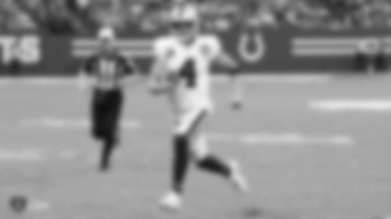 Raiders quarterback Derek Carr (4) rushes during the Raiders regular season game against the Indianapolis Colts.