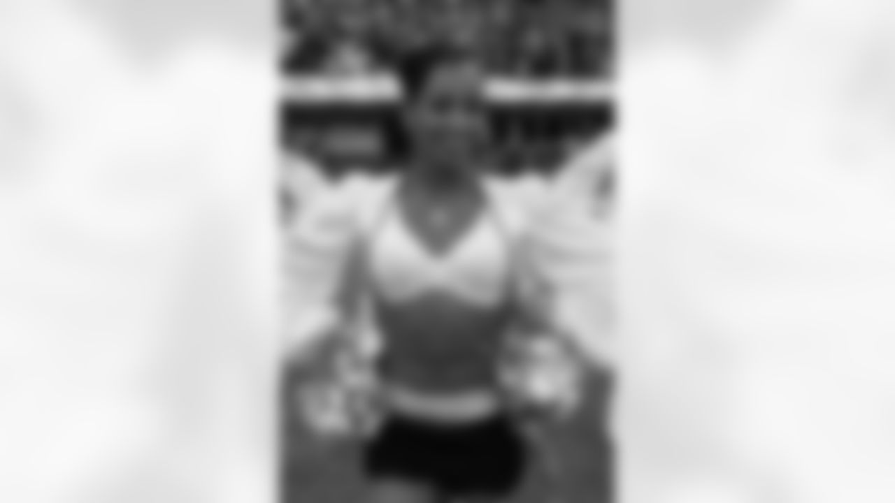 Raiderette Shanika