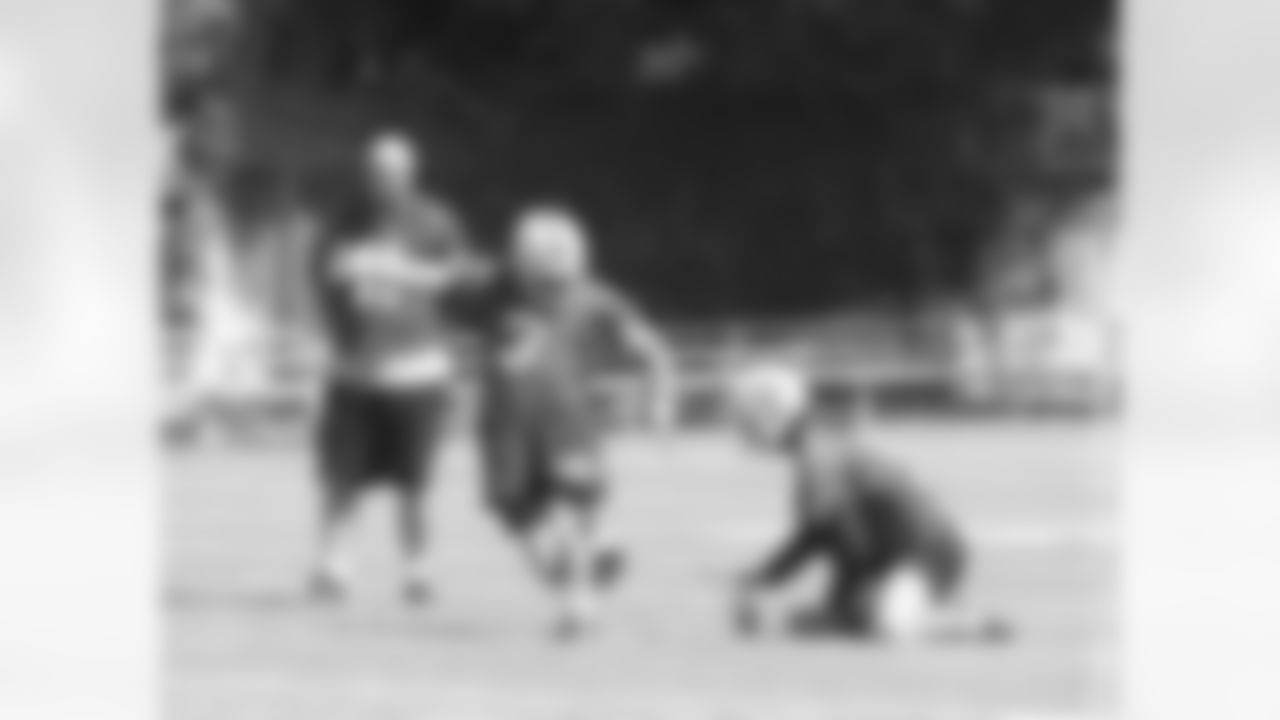 K Eddy Carmona attempts a kick