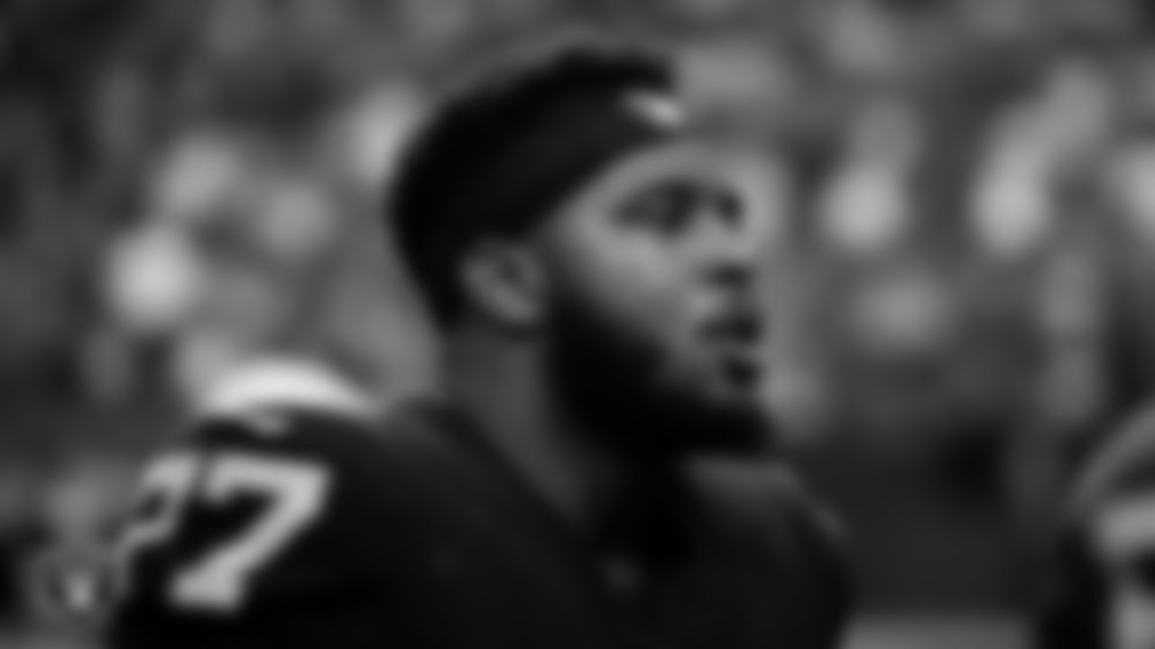 Las Vegas Raiders tackle Thayer Munford Jr. (77) warming up before the regular season home game against the San Francisco 49ers at Allegiant Stadium.