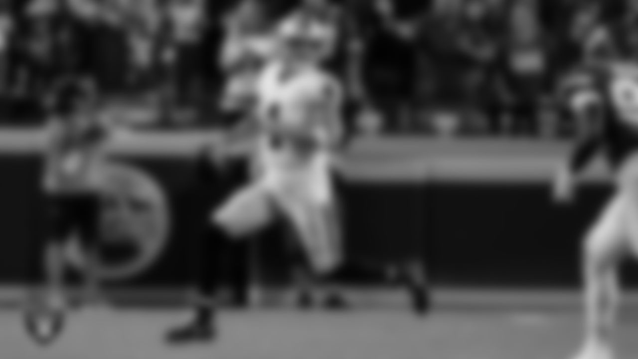 Las Vegas Raiders quarterback Derek Carr (4) during the regular season away game against the Kansas City Chiefs at GEHA Field at Arrowhead Stadium.
