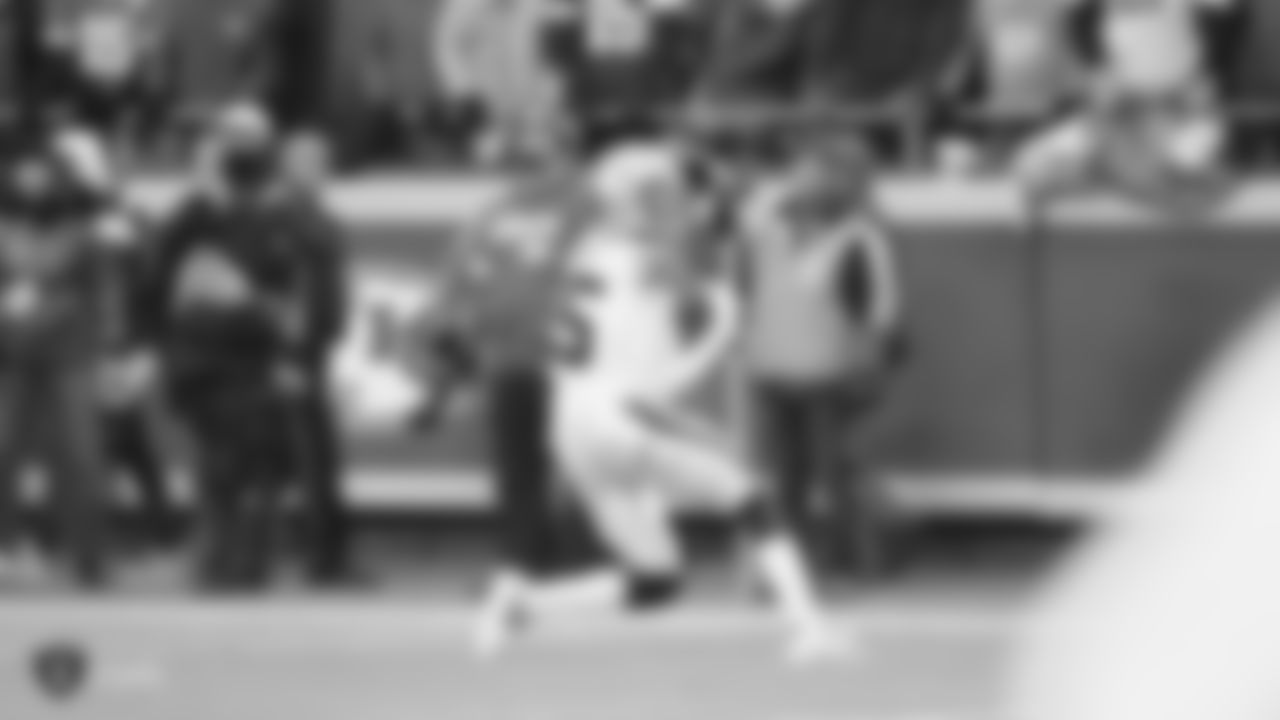 Raiders safety Curtis Riley (35) during the regular season game against the Kansas City Chiefs at Arrowhead Stadium.
