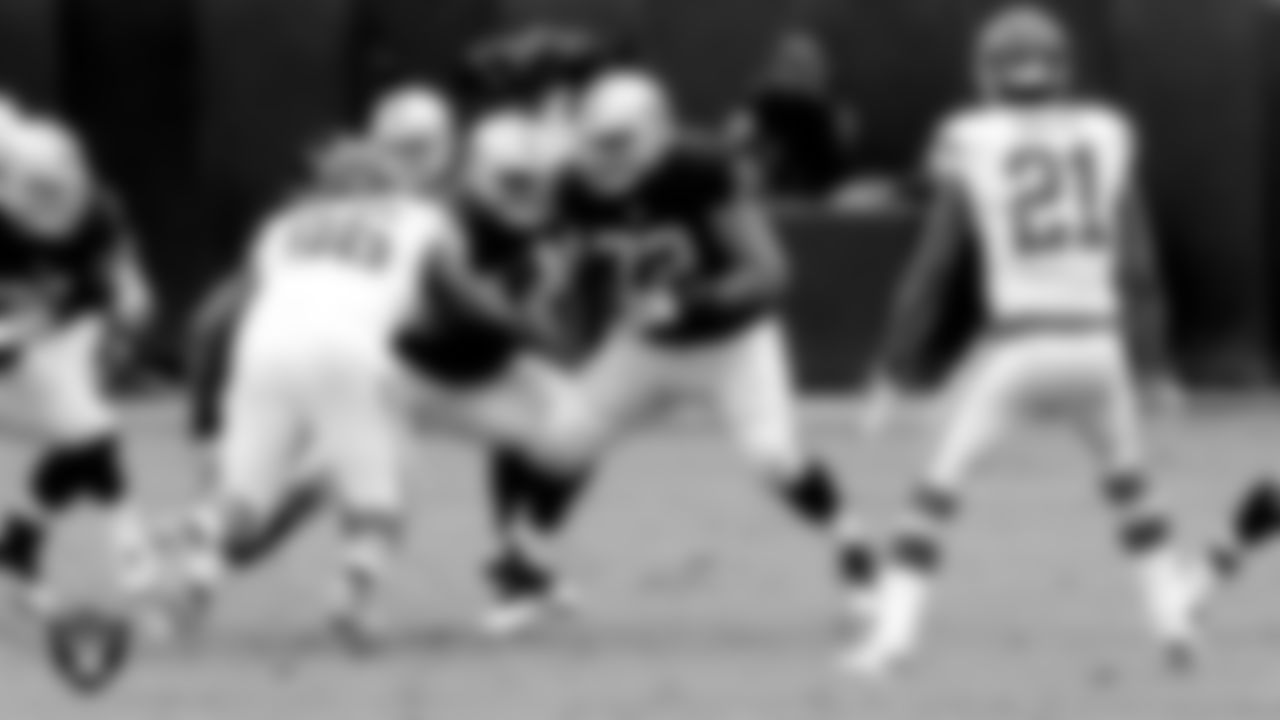 Donald Penn joined the Raiders as a free agent in 2014. As a Raider, Penn started all 66 games he played in and even caught three passes for seven yards, including two touchdowns. He was named to two Pro Bowls while playing for the Raiders.