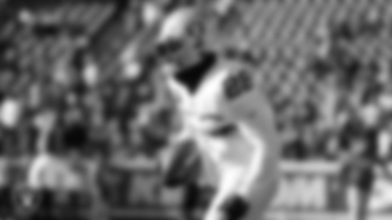 Las Vegas Raiders running back Josh Jacobs (28) warming up before the regular season away game against the Kansas City Chiefs at Arrowhead Stadium.