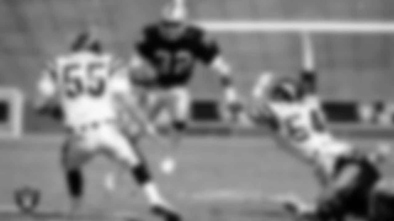 The Raiders during the regular season home game against the San Diego Chargers at Los Angeles Memorial Coliseum, Sunday, September 10, 1989, in Los Angeles, Calif.