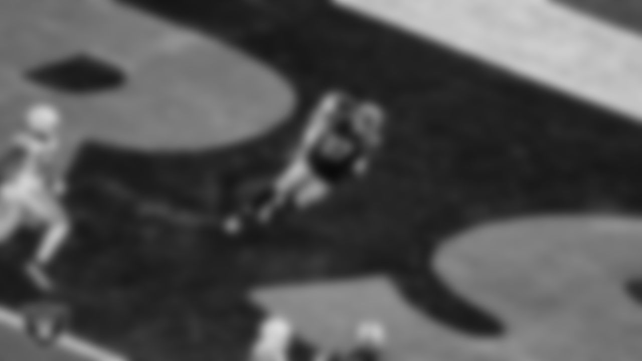 Las Vegas Raiders tight end Foster Moreau (87) makes a catch for a 4-yard touchdown during the regular season home game against the Indianapolis Colts at Allegiant Stadium.