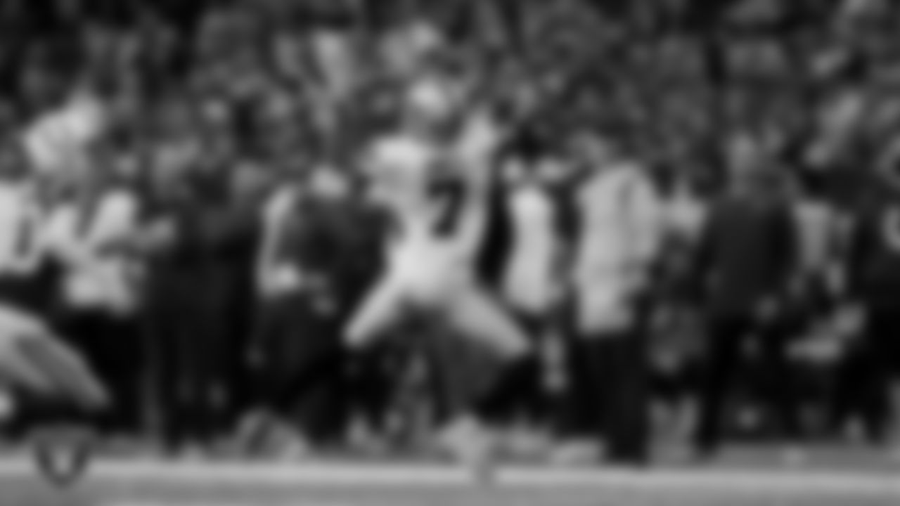 Las Vegas Raiders wide receiver Zay Jones (7) during the regular season away game against the Indianapolis Colts.