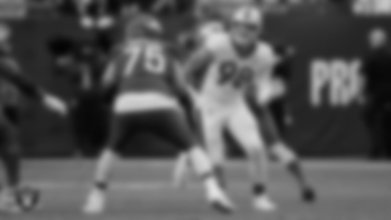 Las Vegas Raiders defensive end Maxx Crosby (98) during the 2022 Pro Bowl at Allegiant Stadium.